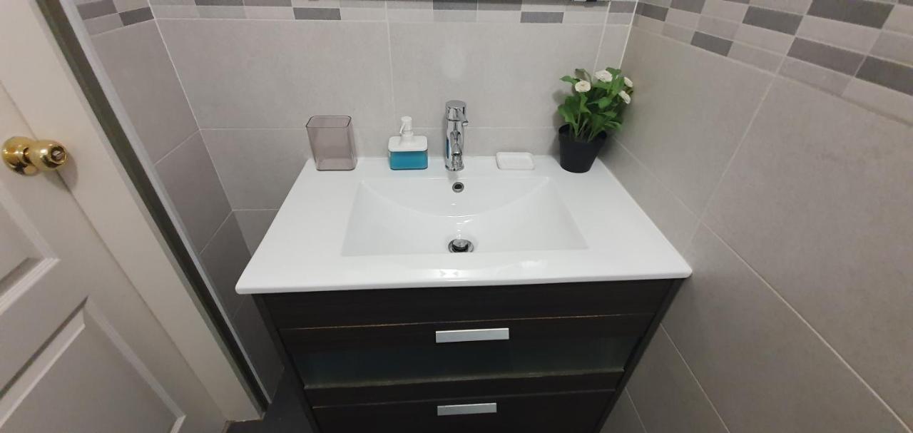 Apartaments B O D Collblanc L’Hospitalet de Llobregat Exterior foto